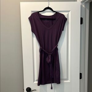 Ice Breaker Marino V-Neck Dress with Belt - NWOT